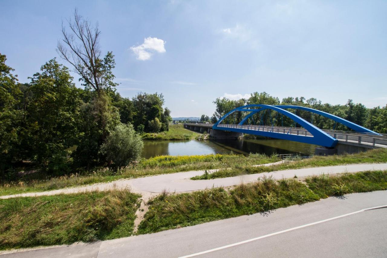 Gasthof Zur Laend Moosburg an der Isar Exterior foto